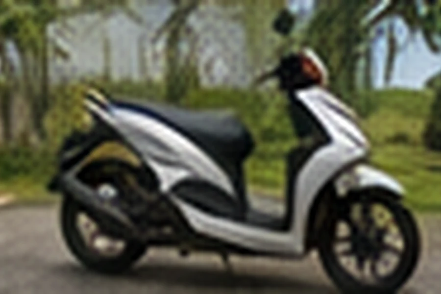 Motor Harian di Praya